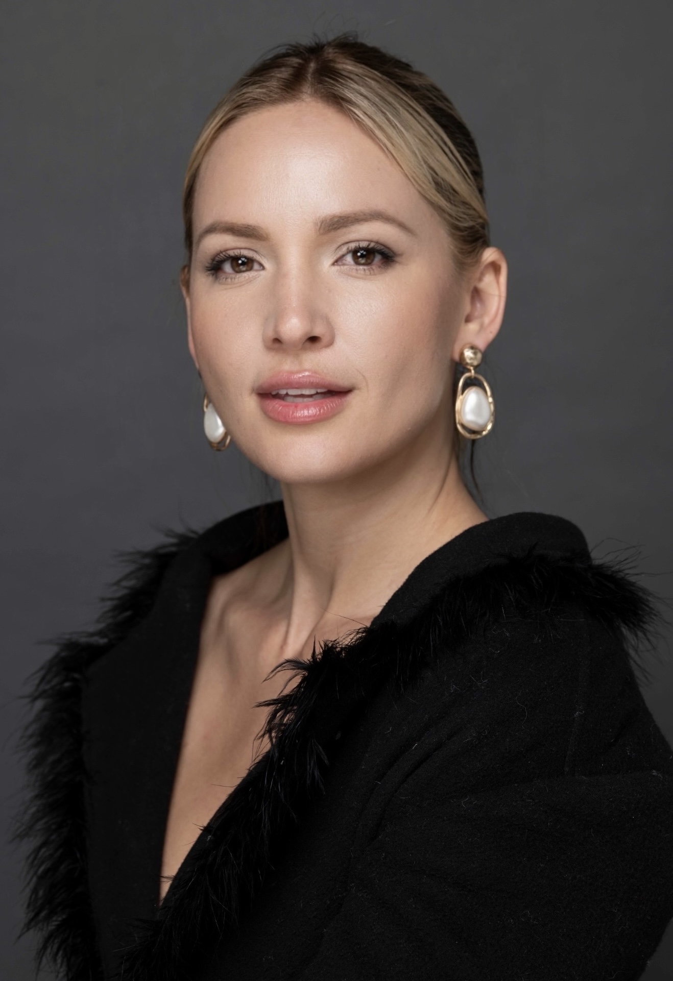 Headshot — Studio